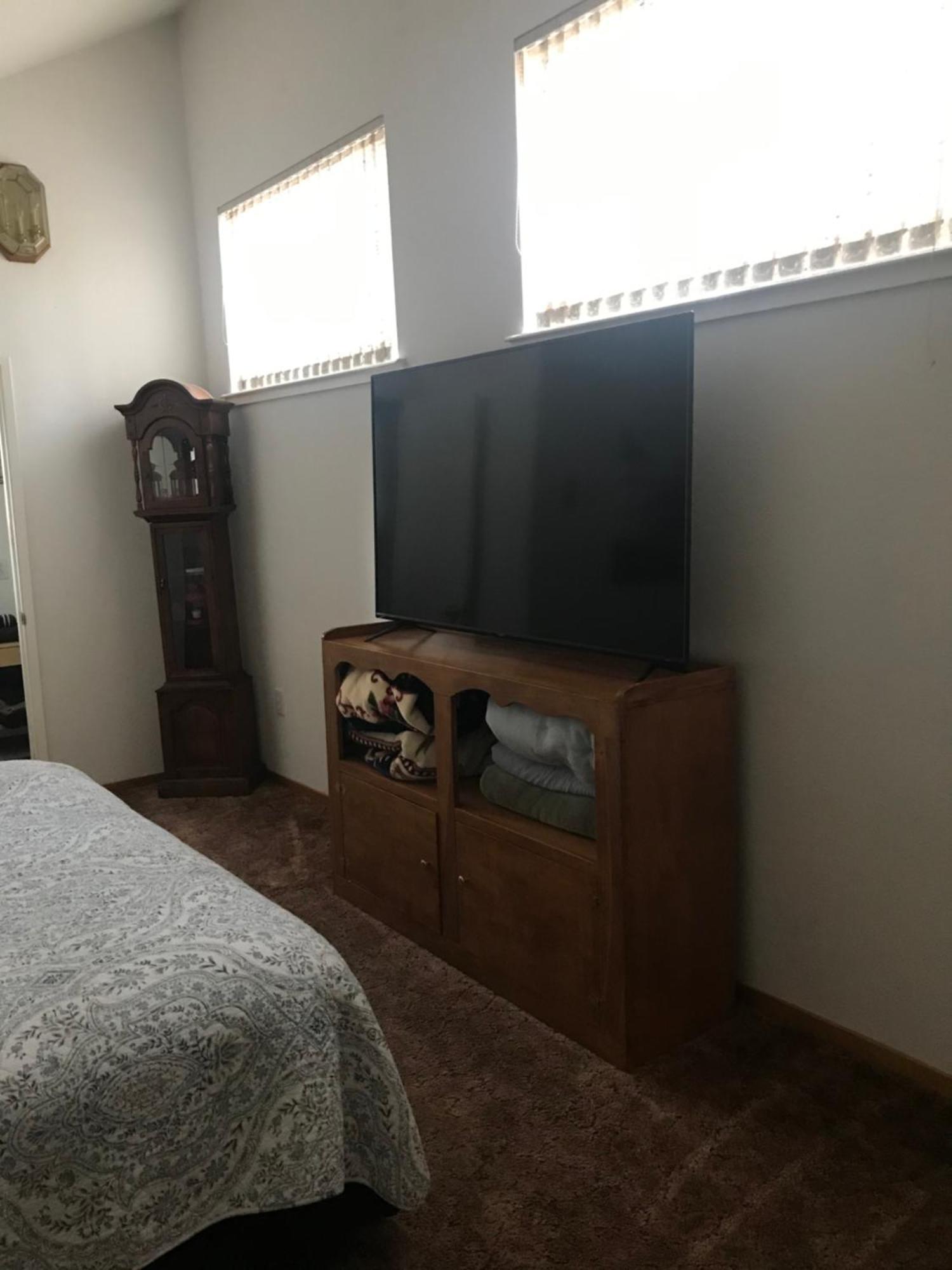 סוזאנוויל Cheerful 2-Bedroom Cottage Near Eagle Lake מראה חיצוני תמונה